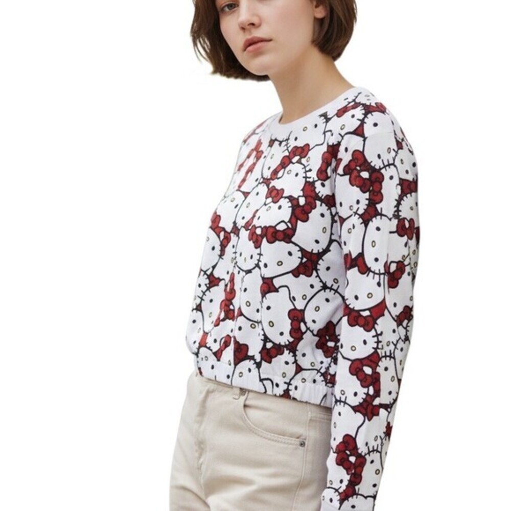 Hello Kitty Sanrio long sleeve T-shirt Juniors L White  Allover Print Cropped